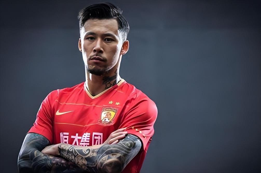 星空体育app下载-武汉三镇右后卫新援正式官宣加盟，曾是亚泰绝对主力，值得期待